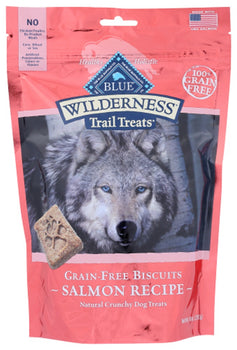 BLUE BUFFALO: Wilderness Trail Treats Dog Treat Salmon Biscuits, 10 oz